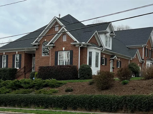 9 6th Ave NE, Hickory, NC 28601