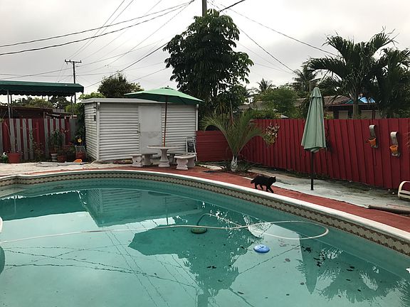 5th image of 10230 SW 212th St