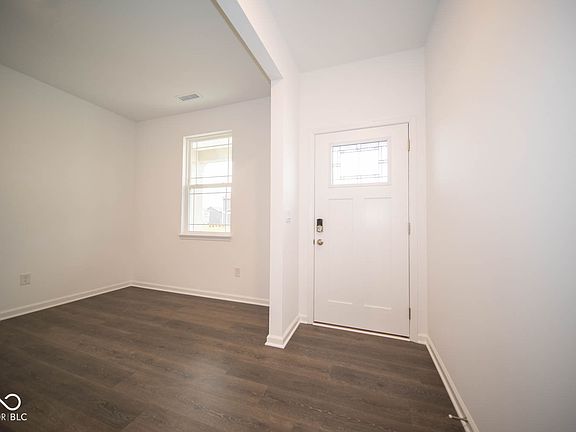 5th image of 9145 Kavanaugh Dr
