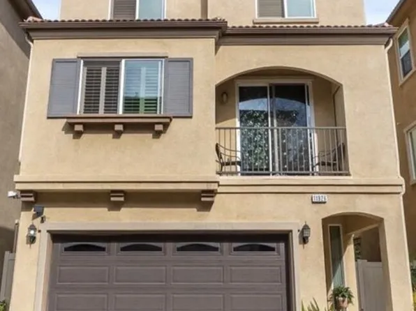 11926 Olive Glen Ln, Los Angeles, CA 90047
