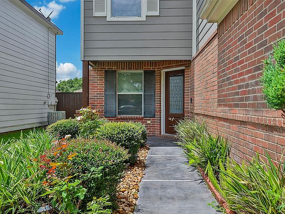 3rd image of 711 Remwick Dr
