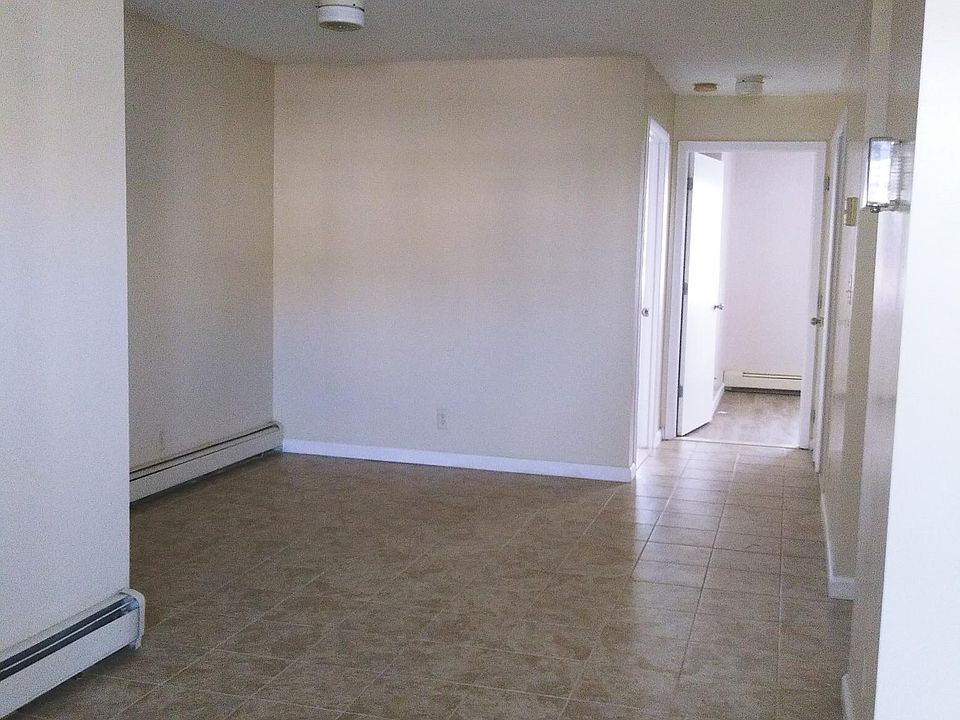 1st image of 543 Vandalia Ave