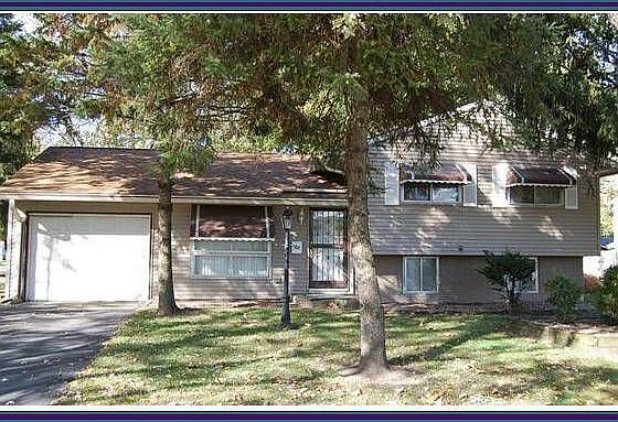 1st image of 18 S Pine Ln