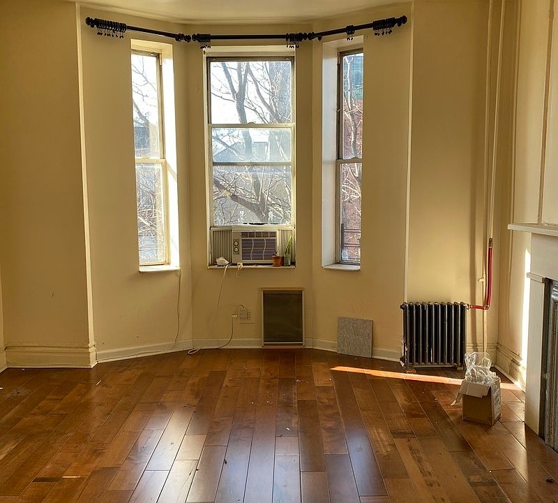 1st image of 353 Tompkins Ave APT 3L