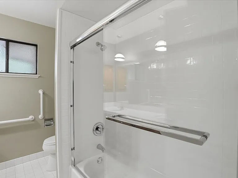 654 Jerome St — Photo 26