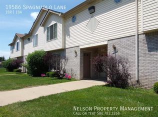 19586 Spagnuolo Ln, Roseville, MI 48066