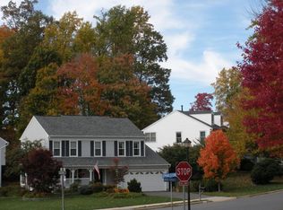 6108 Union Springs Ln, Clifton, VA 20124