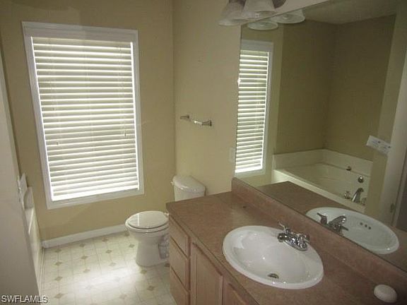 5th image of 441 Leawood Cir