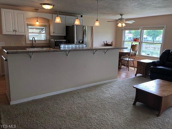3rd image of 301 Gull Dr