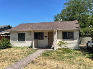 832 W 13th St APT A, Medford, OR 97501