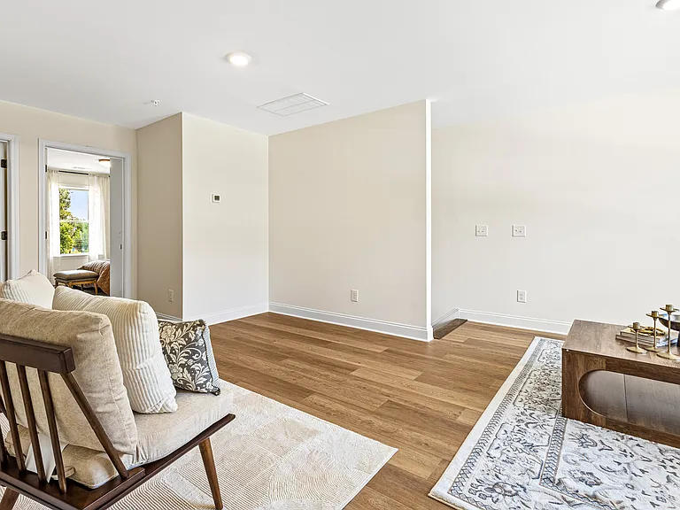 229 Starr Cir — Photo 15