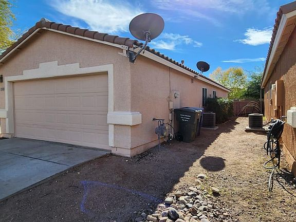 3rd image of 2209 W Frostwood Ln