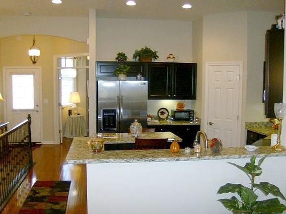 5th image of 225 Valley Forge Dr