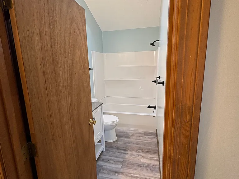 2nd floor bath