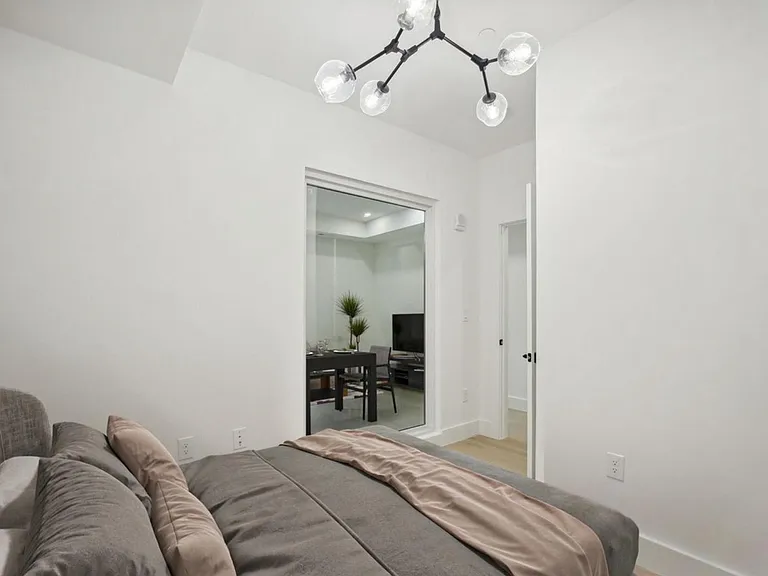 30 Kennedy St NW #2 — Photo 4