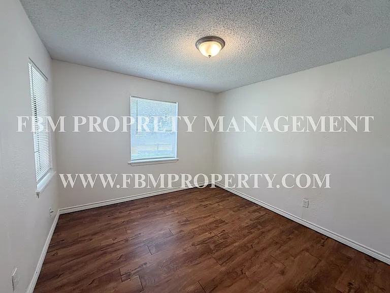 1408 Nichols St — Photo 16