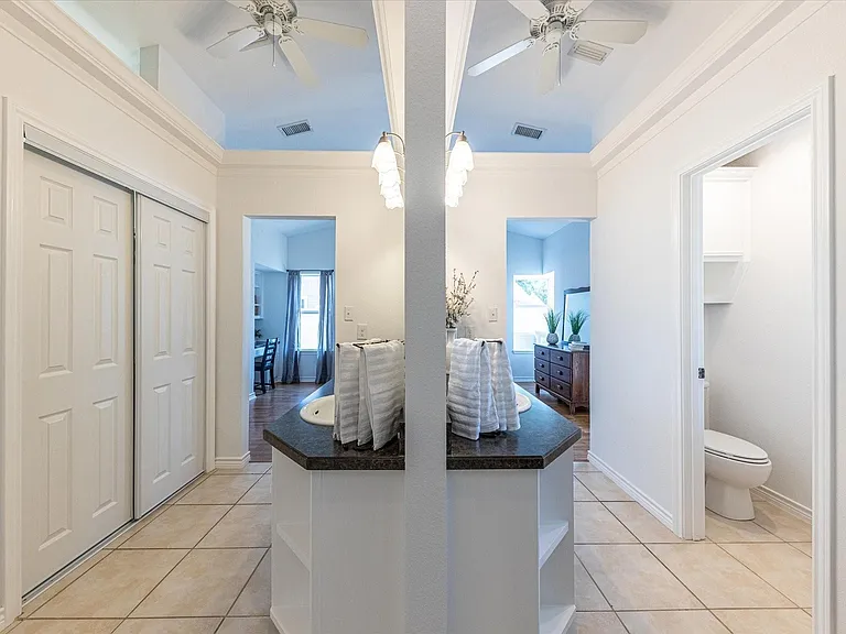 508 Pine Ln — Photo 6