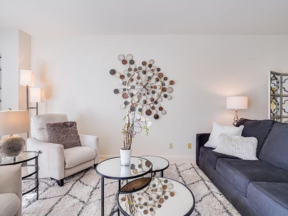 5th image of 1 Baldwin Ave APT 920