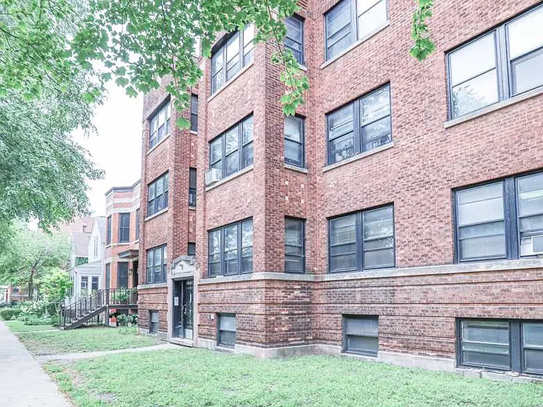 1535 W Cornelia Ave #1 — Photo 11