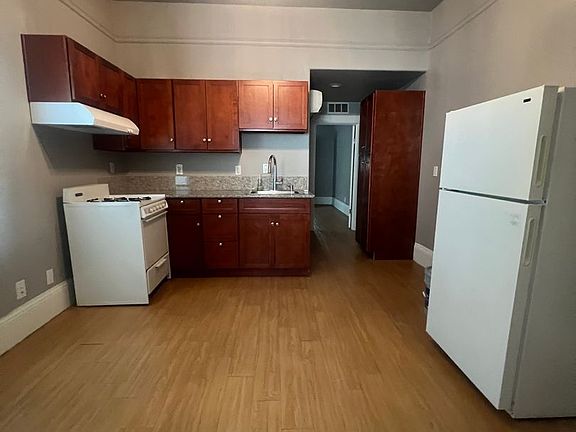 4th image of 1514 26th St Unit A-d