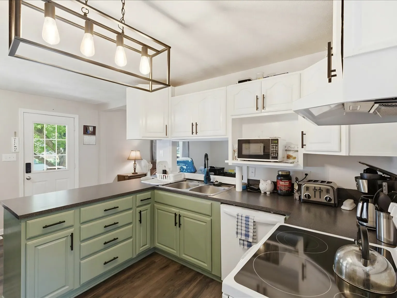 2 bed, 902 sqft, $1,100 — Photo 3