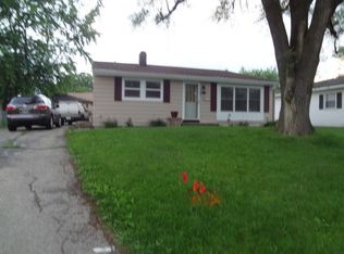 128 Pecos Cir, Carpentersville, IL 60110