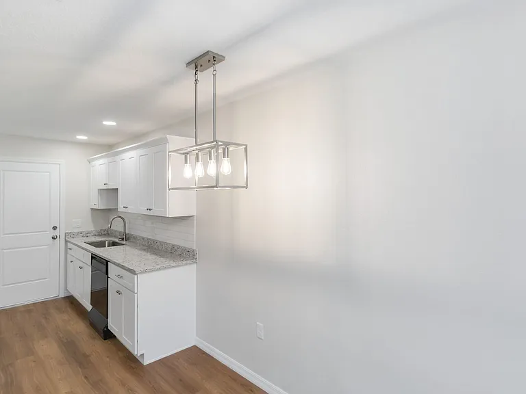 217 Montana Ave — Photo 18