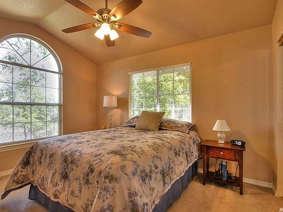5th image of 1572 Cornell Way