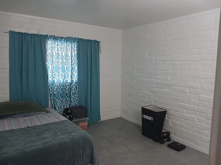 2nd bedroom.