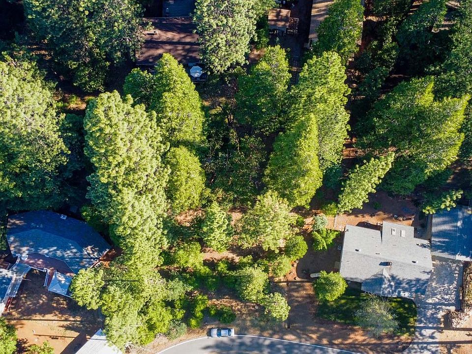 1st image of 26275 Parkwood Dr