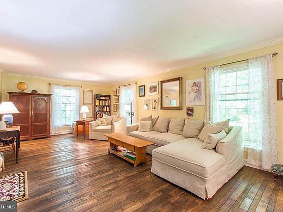 4th image of 5610 W Timberview Ct