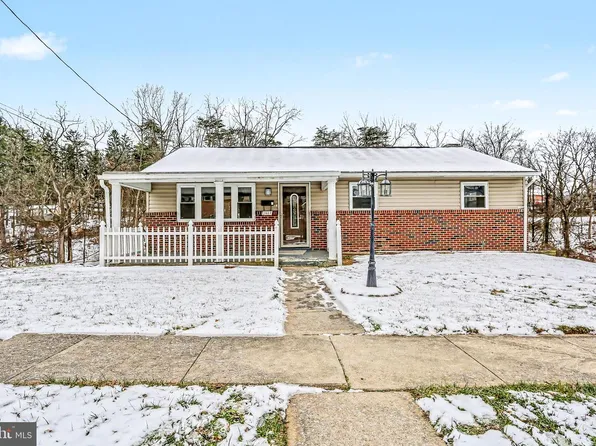 3827 Over Dr, Harrisburg, PA 17109