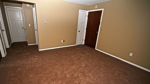 4th image of 4200 Lake Breeze Ave APT 1