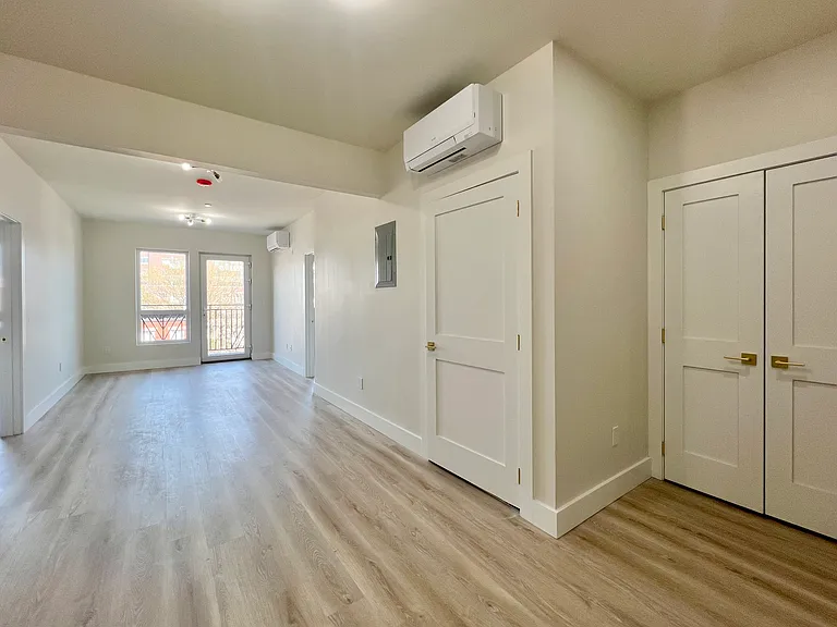 950 Bedford Ave #5E — Photo 9