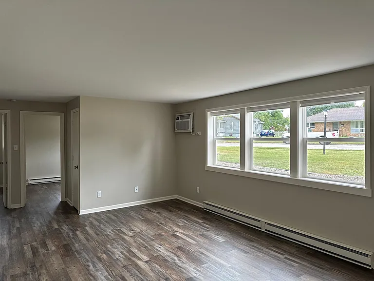 316 W Mazon Ave #3E — Photo 1