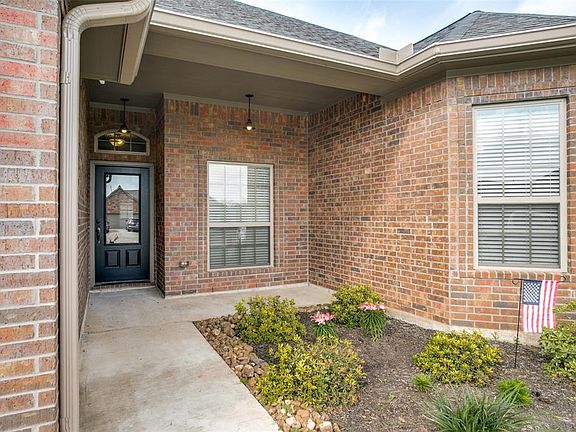 2nd image of 207 Rockrose Ln