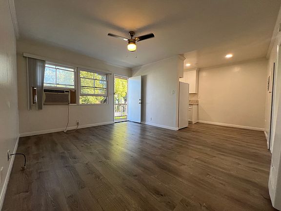 2nd image of 151 N Wilson Ave APT 4