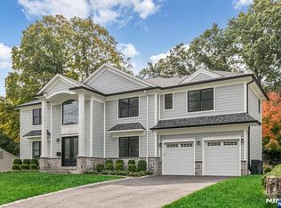 114 Forest Ave, Ramsey, NJ 07446