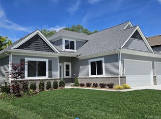 49287 London Bridge Dr, Macomb, MI 48044