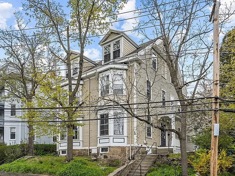 48 Spring Park Ave — Photo 1