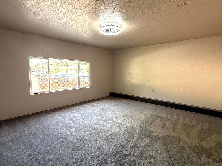 2900 Terr Mont Loop — Photo 5