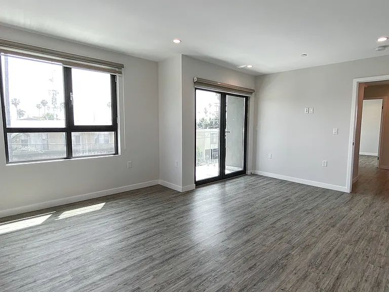 5107 Harold Way #1 — Photo 10
