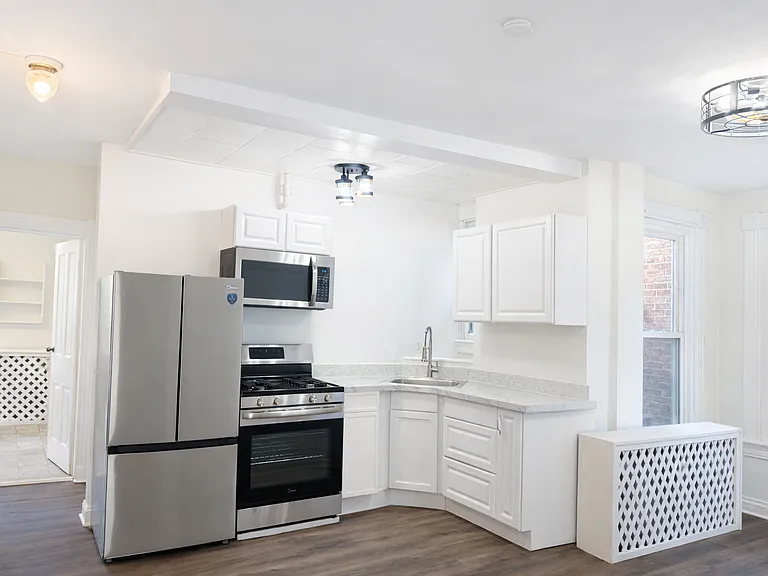 210 Laurens St #3 — Photo 2