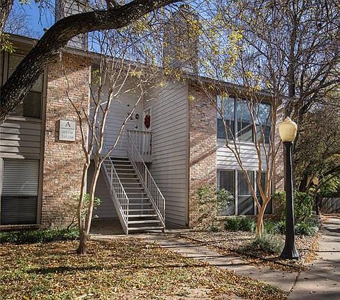 2nd image of 3839 Dry Creek Dr Unit 116