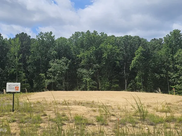 563 Chedworth Dr, Angier, NC 27501