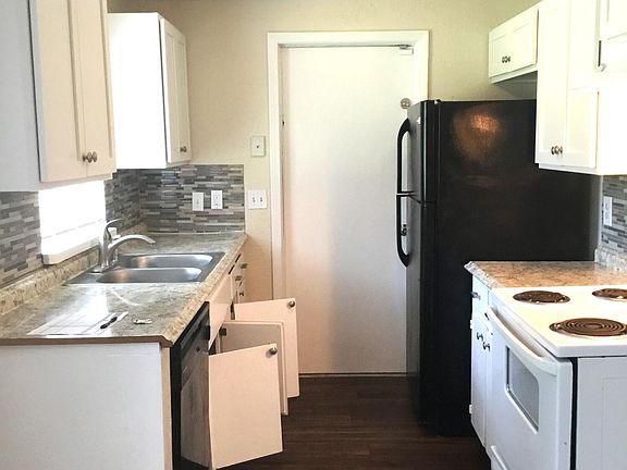 3rd image of 7523 Walden Ct