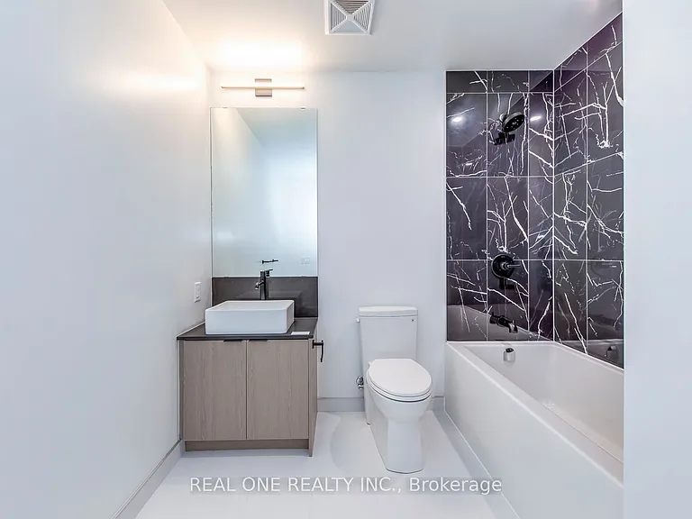 1285 Dupont St #603 — Photo 18