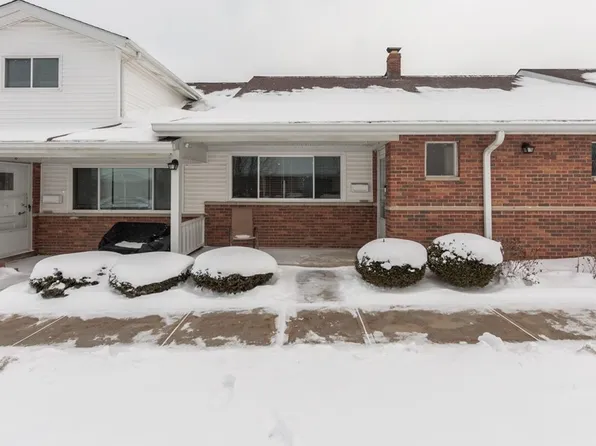 25505 Country Club Blvd Unit 9, North Olmsted, OH 44070