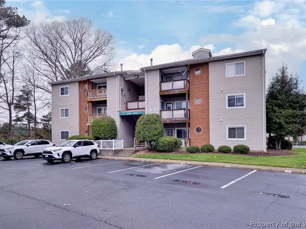12624 Daybreak Cir, Newport News, VA 23602