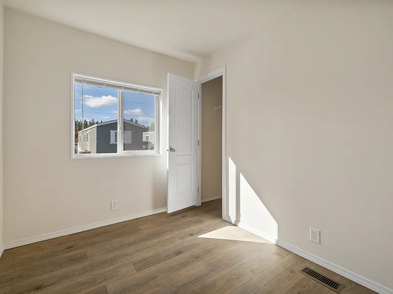 Pics of similar unit, paint/appliances/flooring may be slightly different.